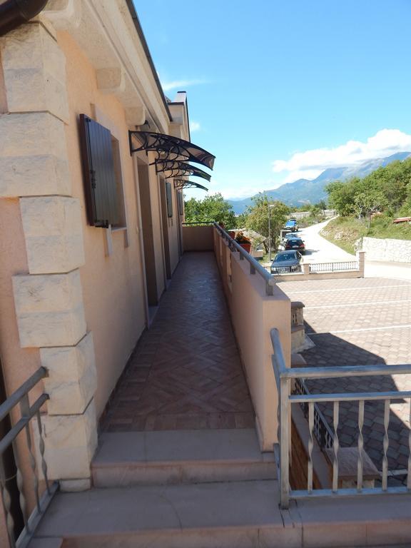 Apartmani Zona Sveti Stefan Bagian luar foto